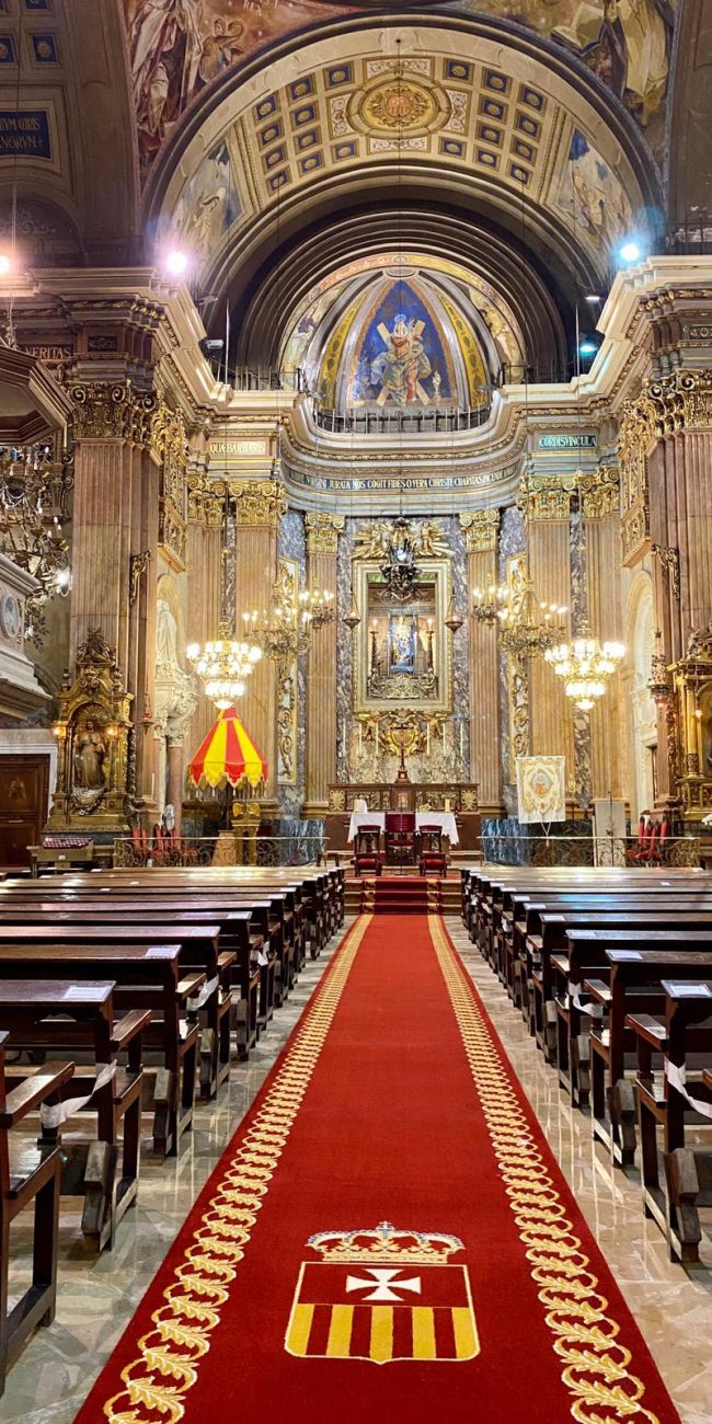 Alfombra de iglesia personalizada para la Basílica de la Merced