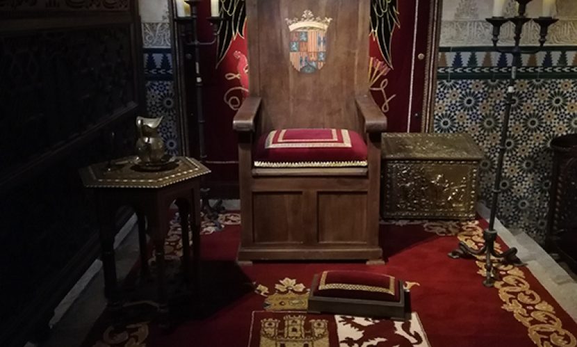 Alfombra a medida con escudo para el parque temático Puy du Fou