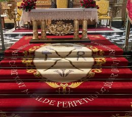 Alfombras para cofradías y hermandades: tradición y personalización a tu medida