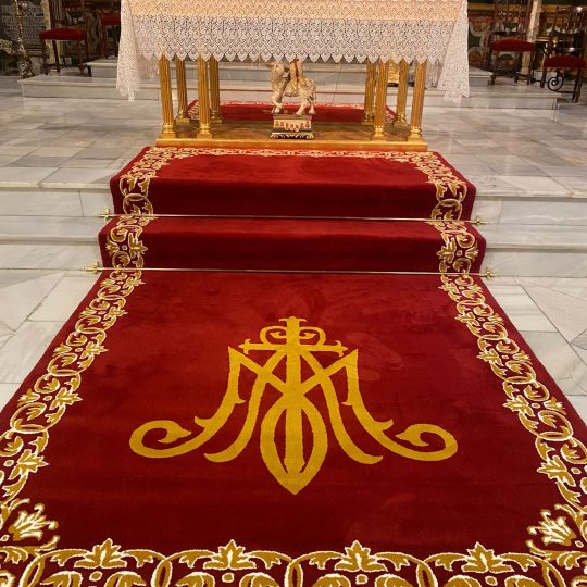 Alfombras con escudos para iglesias y hermandades